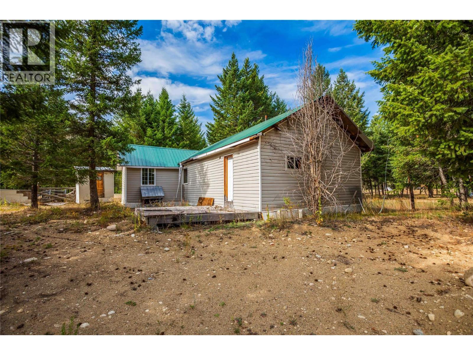 10 Boulder Road, Beaverdell, BC