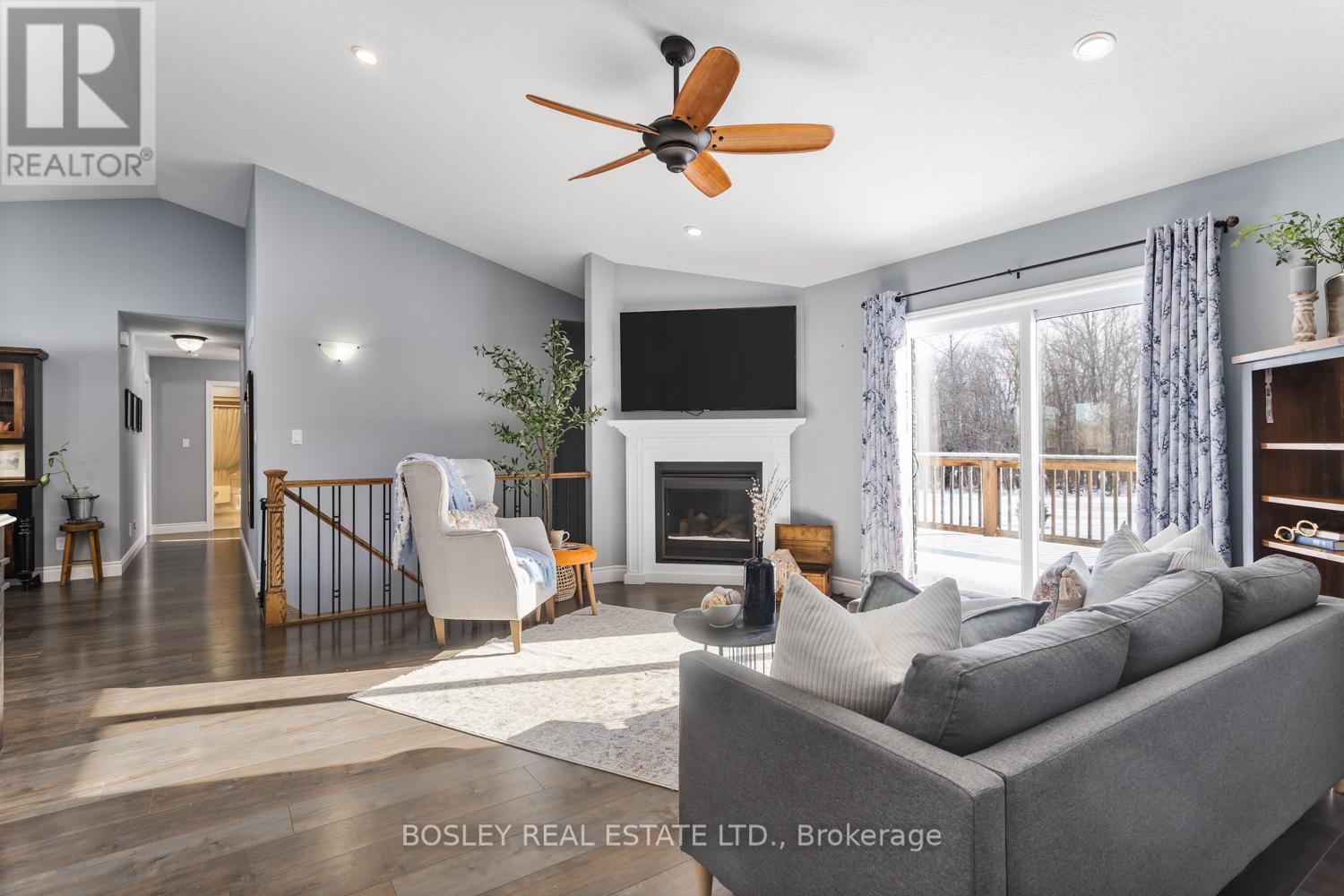 725 Concession 3 Road W, Trent Hills, ON - Indoor Photo Showing Living Room With Fireplace