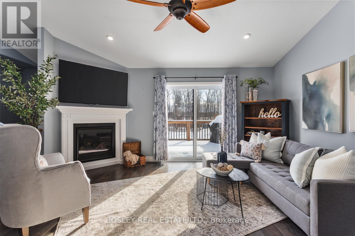 725 Concession 3 Road W, Trent Hills, ON - Indoor Photo Showing Living Room With Fireplace