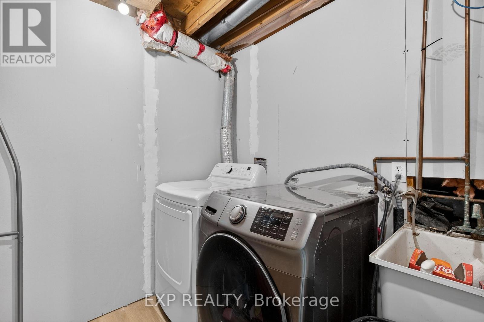 373 Ginger Street, Greater Napanee (Greater Napanee), ON - Indoor Photo Showing Laundry Room