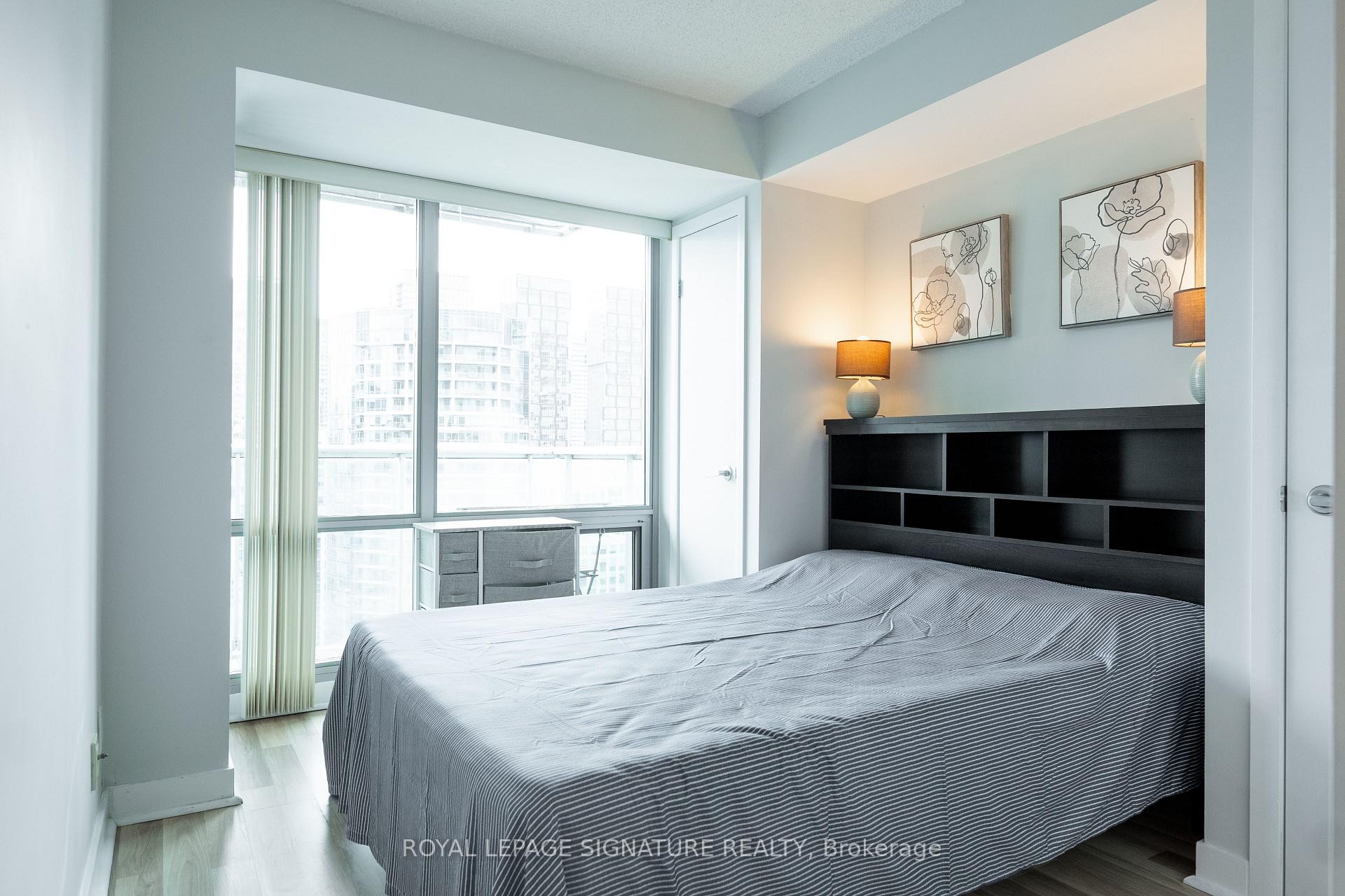 3011-81 Navy Wharf Court, Toronto, ON - Indoor Photo Showing Bedroom