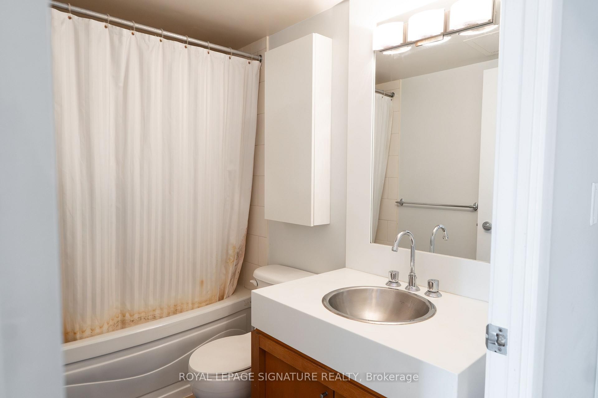 3011-81 Navy Wharf Court, Toronto, ON - Indoor Photo Showing Bathroom