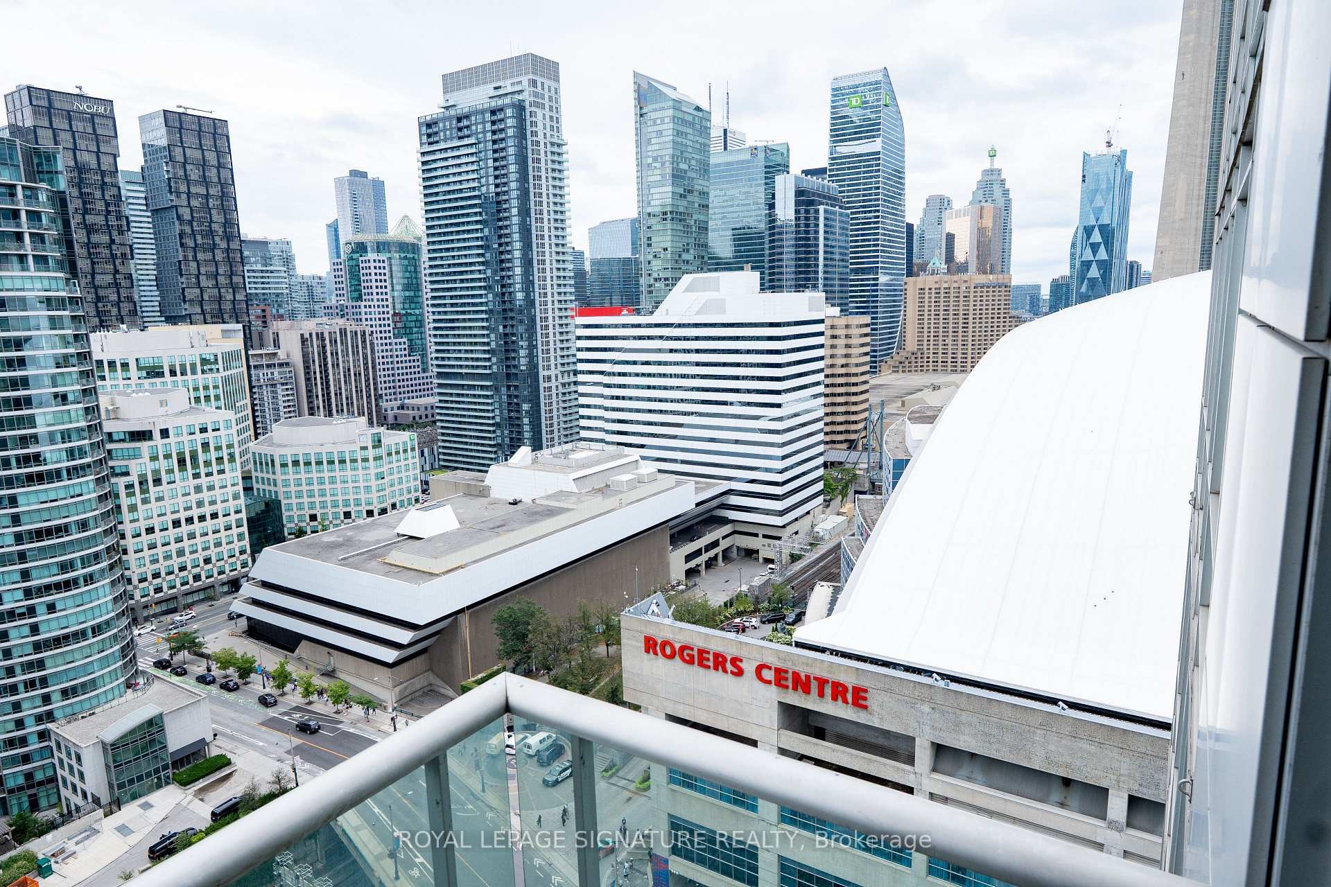 3011-81 Navy Wharf Court, Toronto, ON - Outdoor