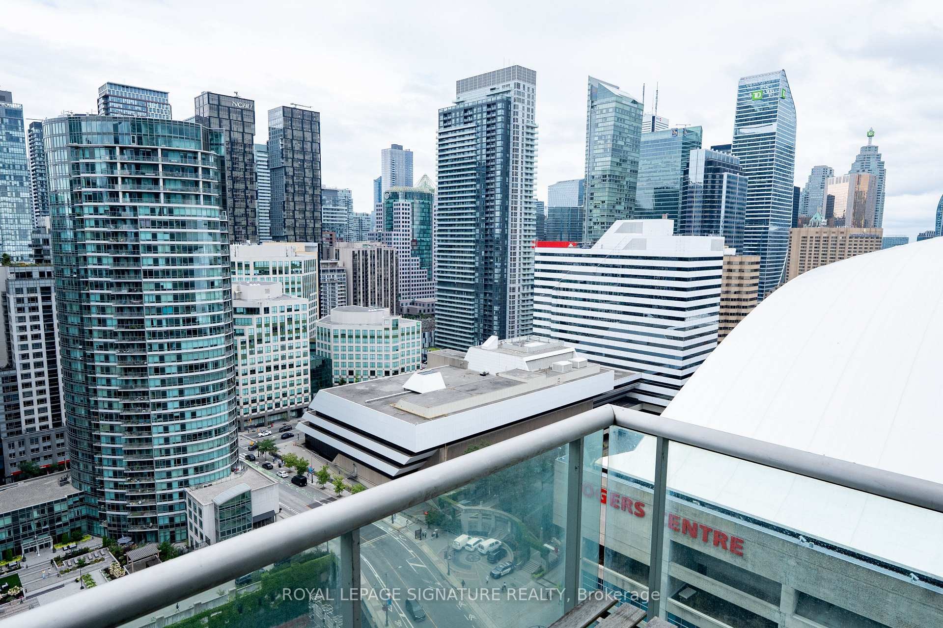 3011-81 Navy Wharf Court, Toronto, ON - Outdoor