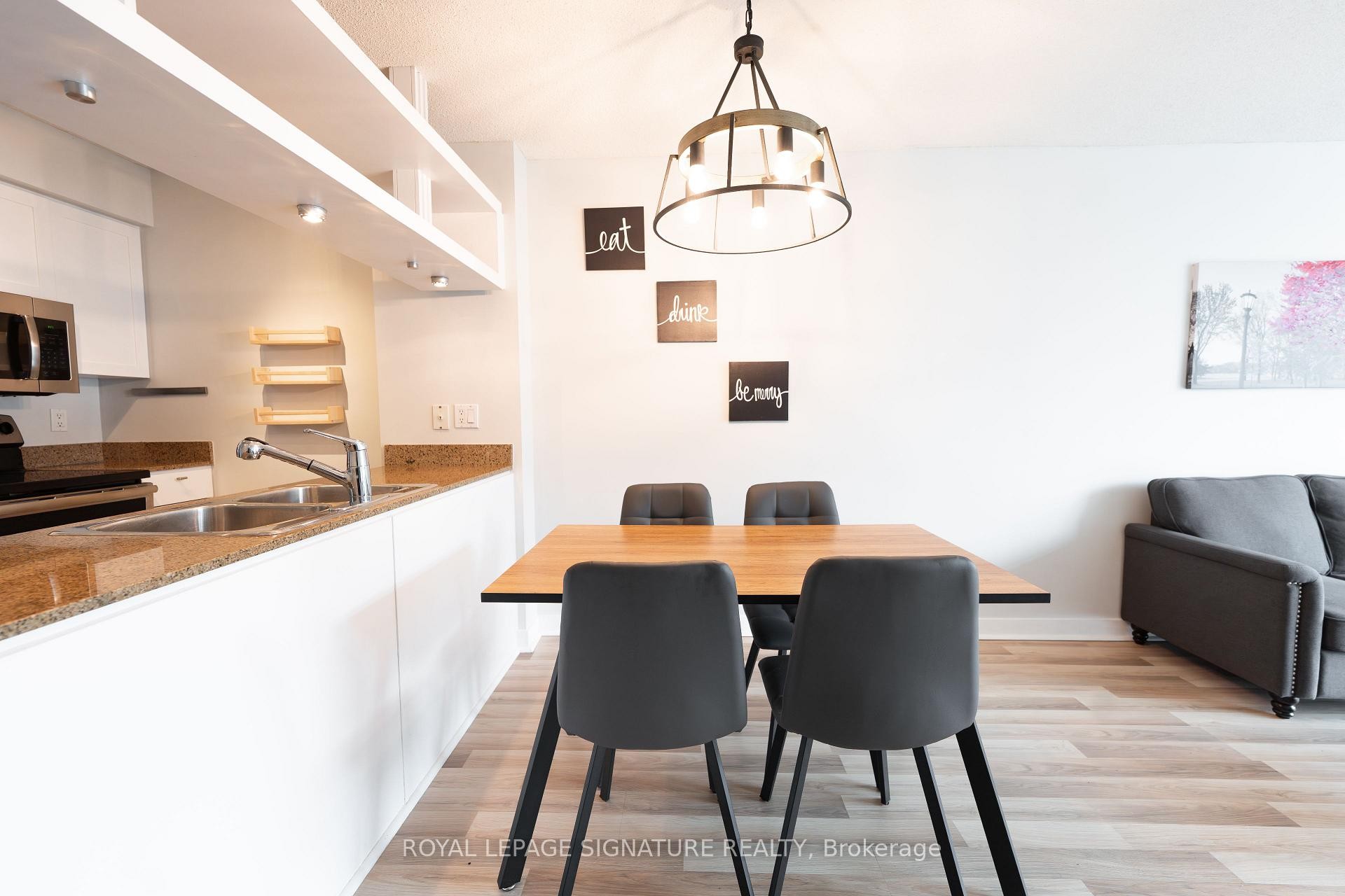 3011-81 Navy Wharf Court, Toronto, ON - Indoor Photo Showing Other Room