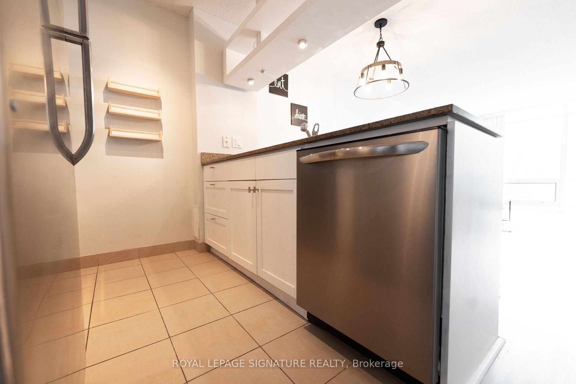 3011-81 Navy Wharf Court, Toronto, ON - Indoor