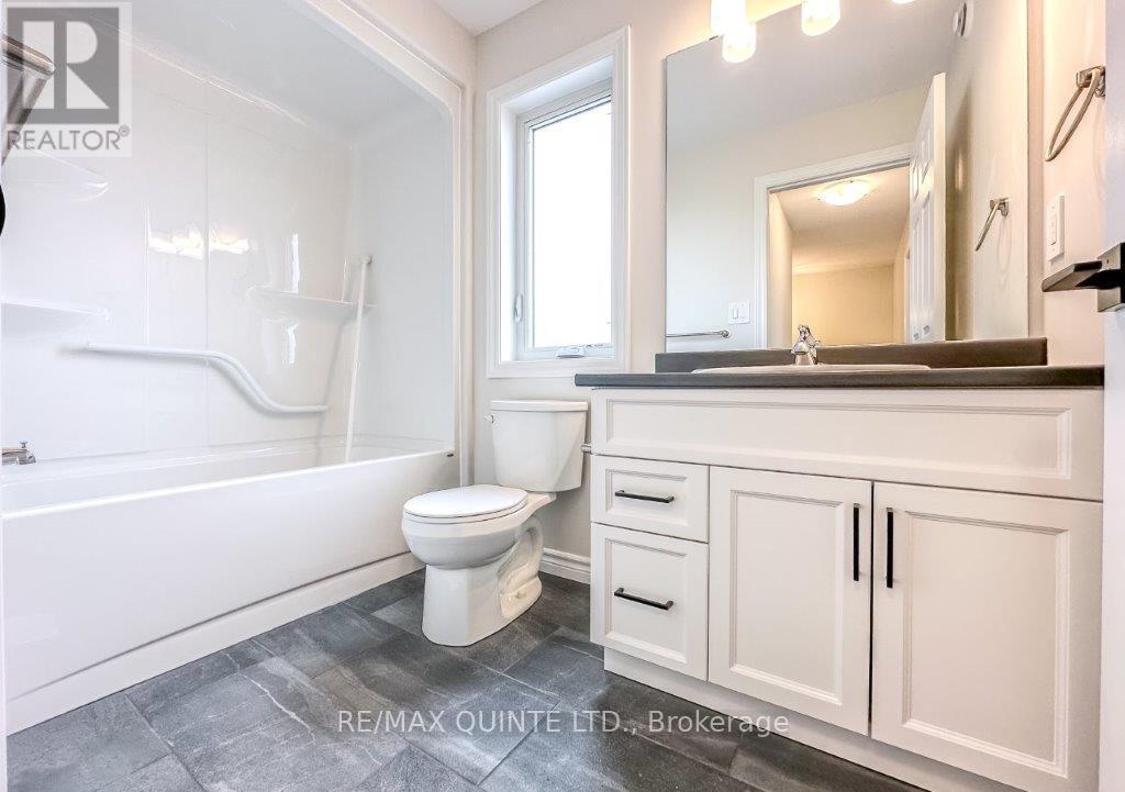 1 Miramichi Street, Belleville (Thurlow Ward), ON - Indoor Photo Showing Bathroom