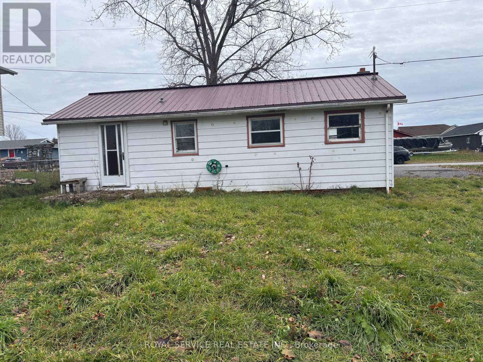 10 Elgin Street E, Brighton, ON - Outdoor