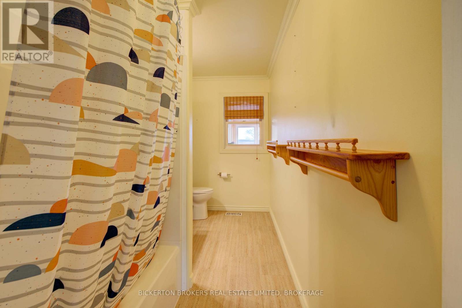 108 Russell Road N, Front Of Leeds & Seeleys Bay, ON - Indoor Photo Showing Other Room