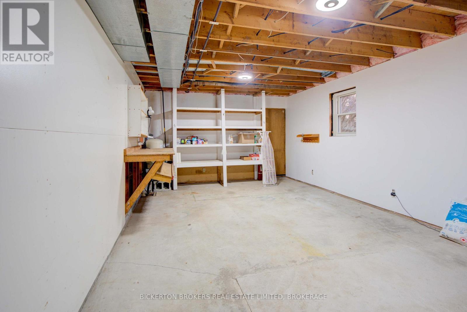 108 Russell Road N, Front Of Leeds & Seeleys Bay, ON - Indoor Photo Showing Basement