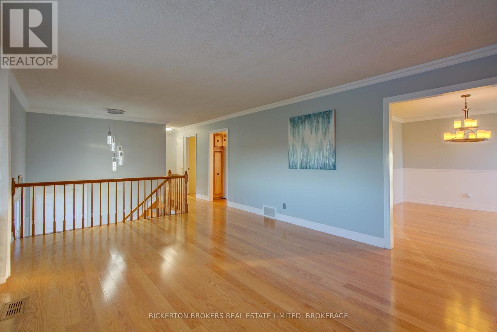 108 Russell Road N, Front Of Leeds & Seeleys Bay, ON - Indoor Photo Showing Other Room