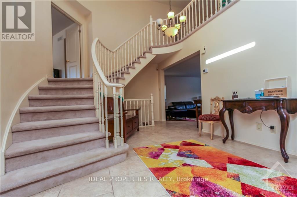 39 Huntings End Avenue, Ottawa, ON - Indoor Photo Showing Other Room