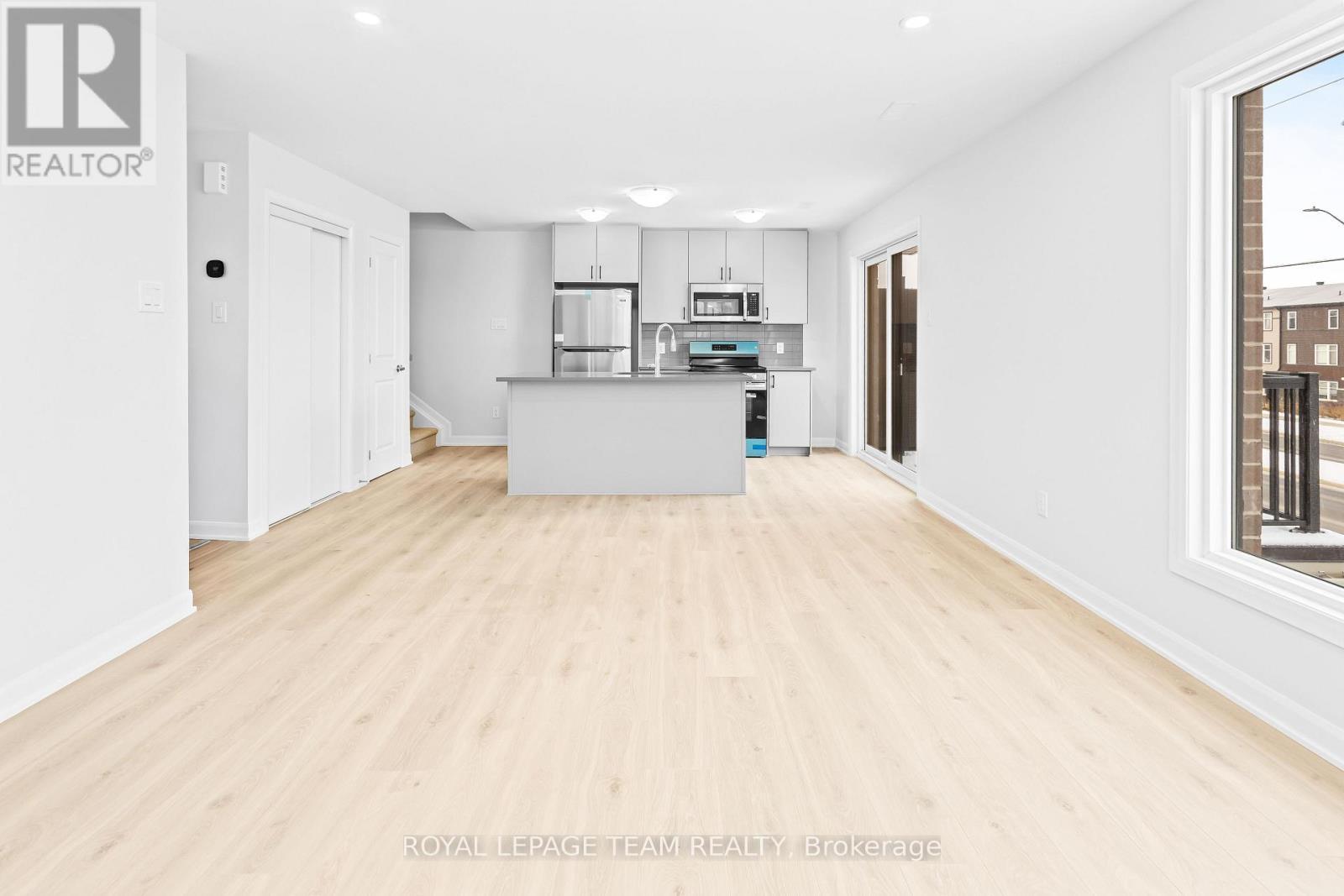 1203 Creekway Private, Ottawa, ON - Indoor Photo Showing Kitchen