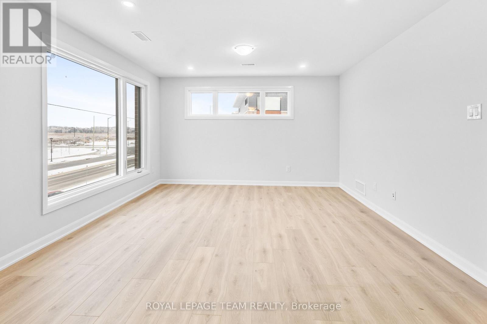 1203 Creekway Private, Ottawa, ON - Indoor Photo Showing Other Room