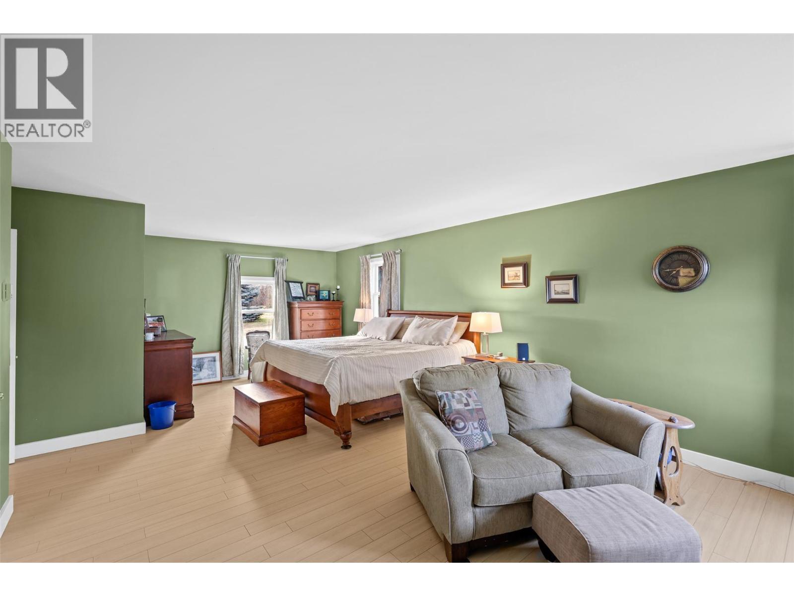 710 Dairy Road, Kamloops, BC - Indoor Photo Showing Bedroom
