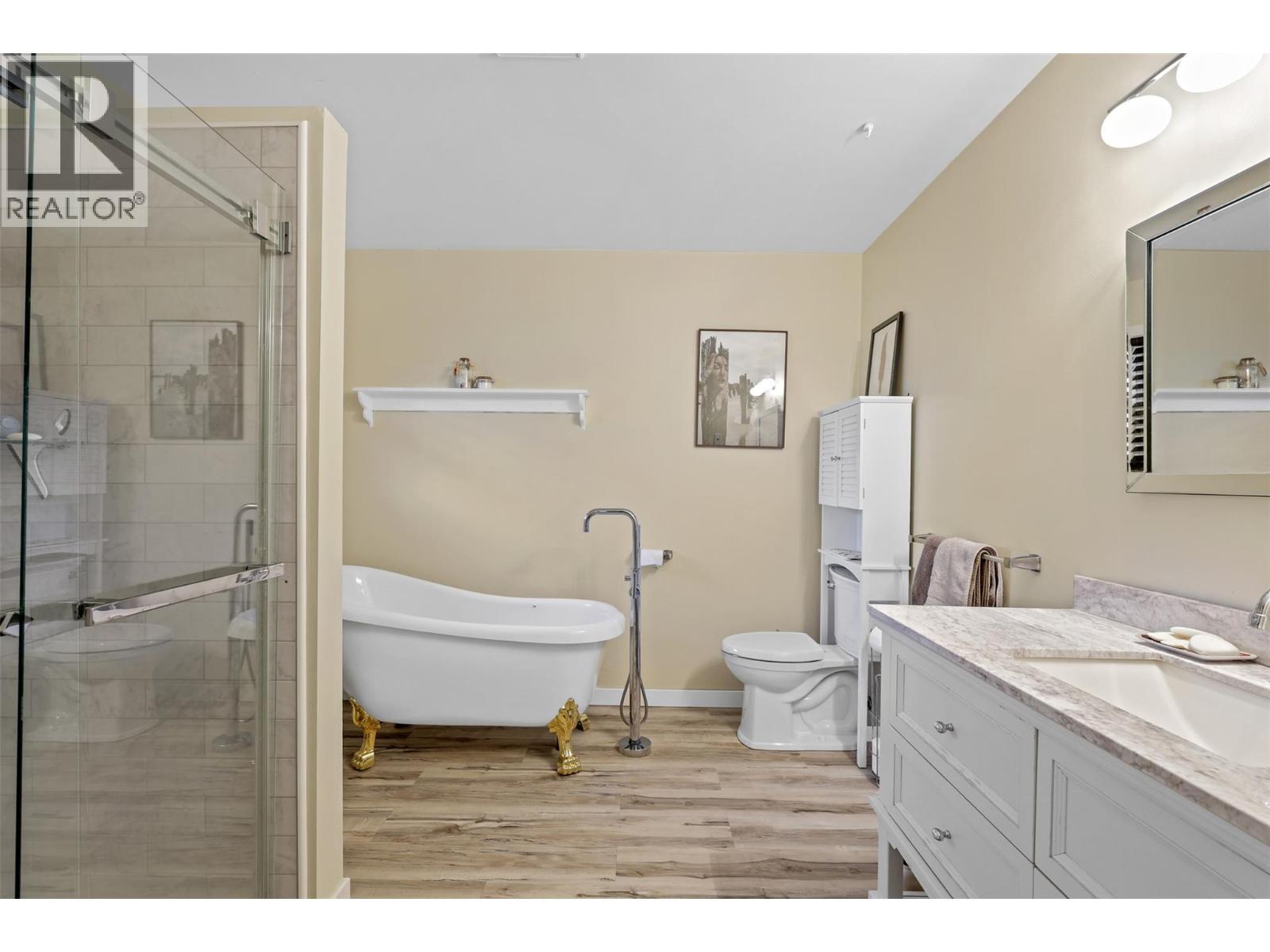 710 Dairy Road, Kamloops, BC - Indoor Photo Showing Bathroom