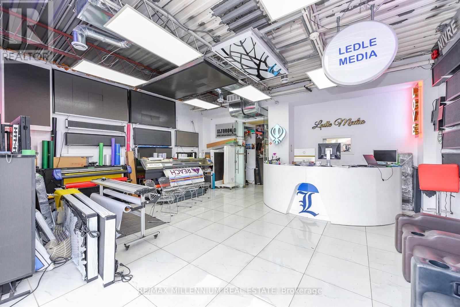 7 - 1780 Albion Road, Toronto, ON