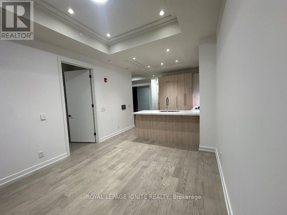 207 - 123 Maurice Drive, Oakville, ON - Indoor Photo Showing Other Room