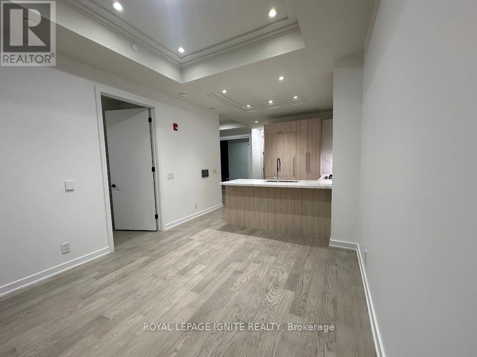 207 - 123 Maurice Drive, Oakville, ON - Indoor Photo Showing Other Room