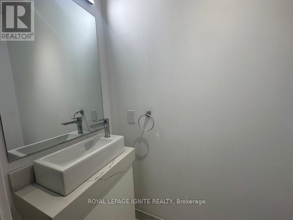 207 - 123 Maurice Drive, Oakville, ON -