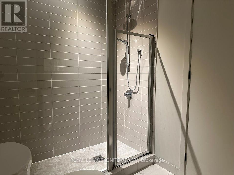 207 - 123 Maurice Drive, Oakville, ON - Indoor Photo Showing Bathroom