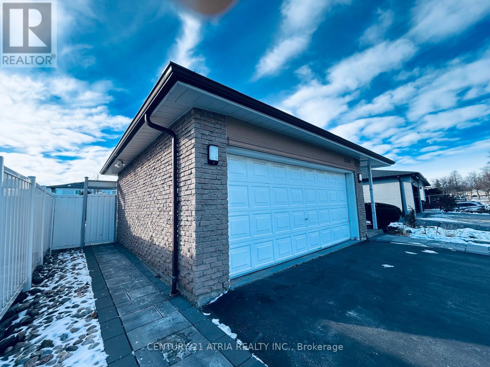 Basement - 3260 Oakglade Crescent, Mississauga, ON - Outdoor