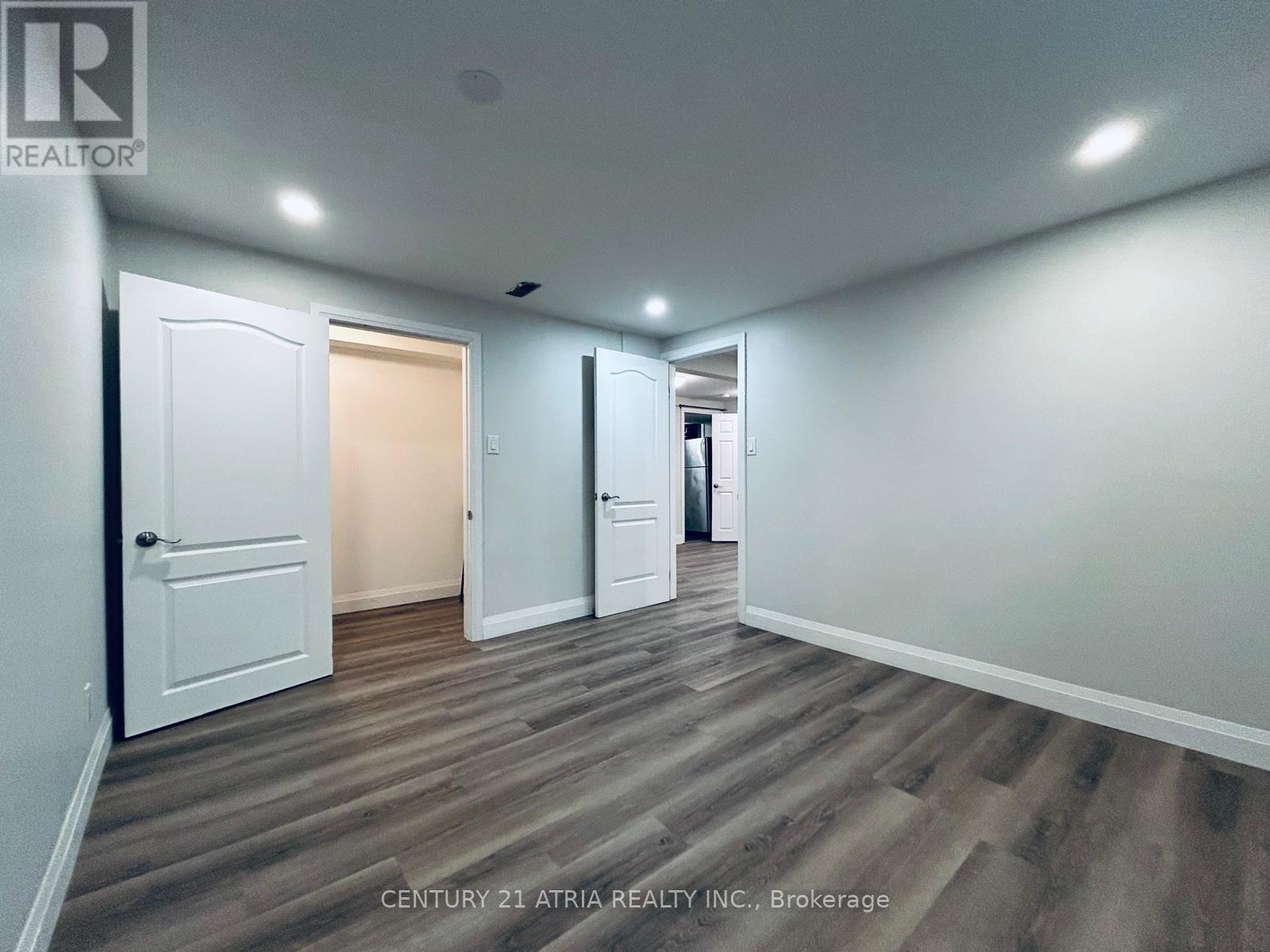 Basement - 3260 Oakglade Crescent, Mississauga, ON - Indoor Photo Showing Other Room