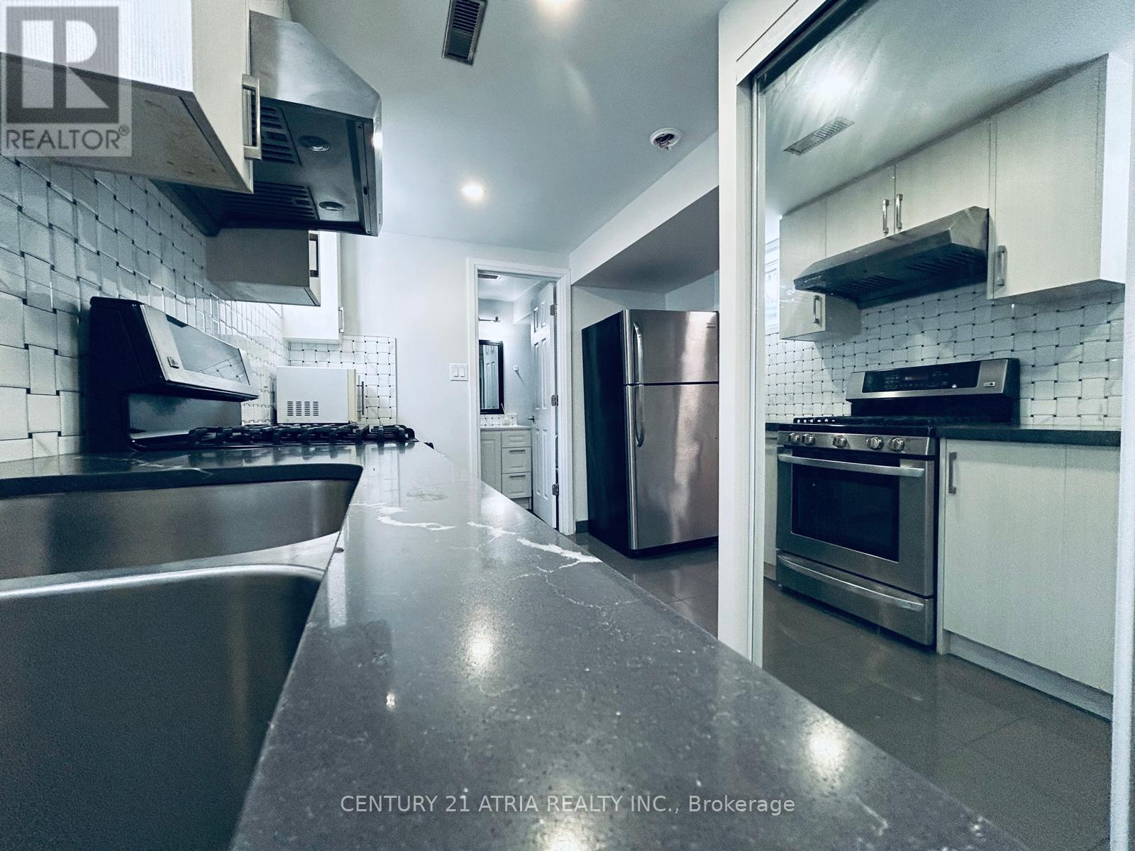 Basement - 3260 Oakglade Crescent, Mississauga, ON - Indoor Photo Showing Kitchen With Double Sink