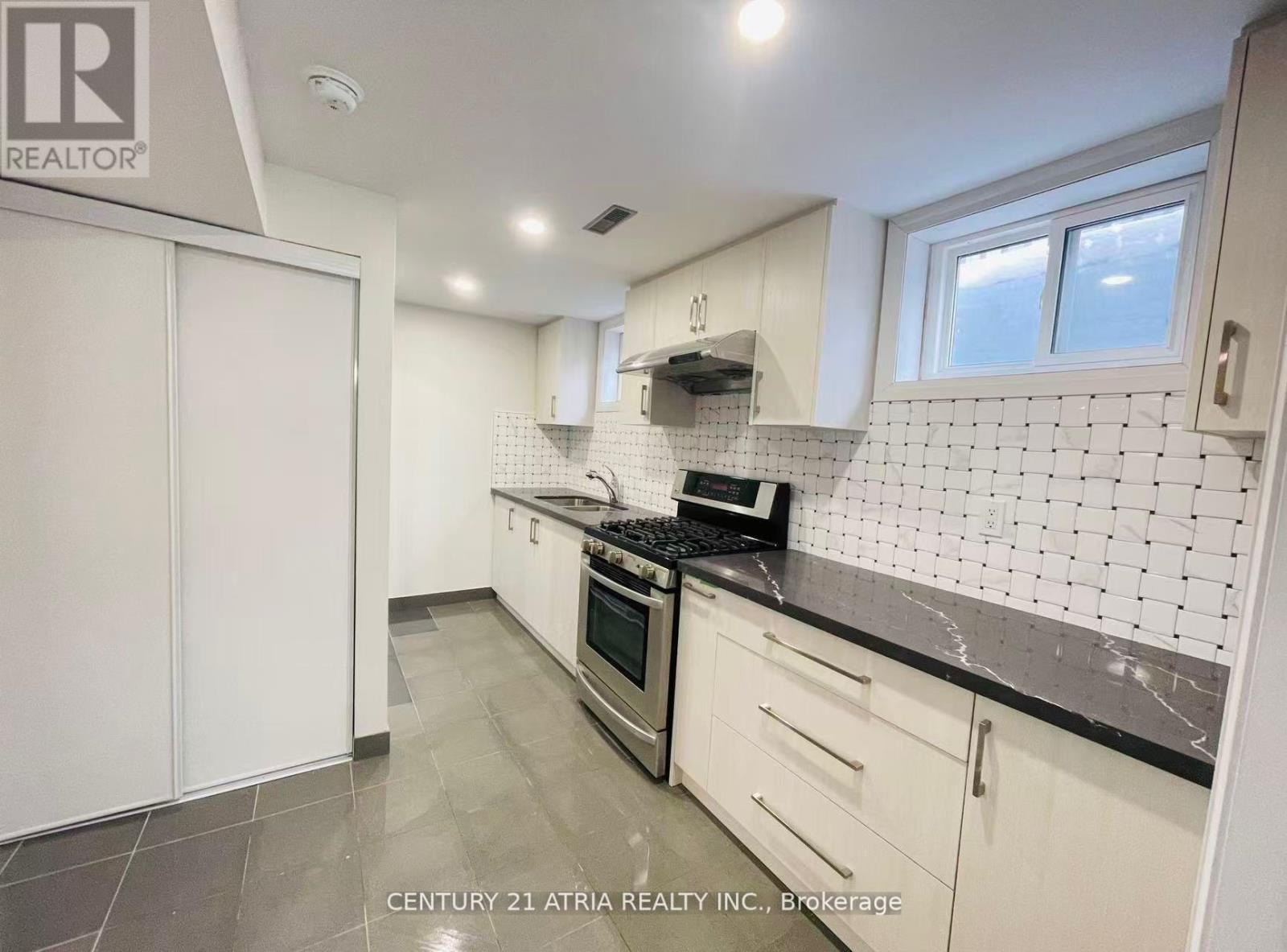 Basement - 3260 Oakglade Crescent, Mississauga, ON - Indoor Photo Showing Kitchen