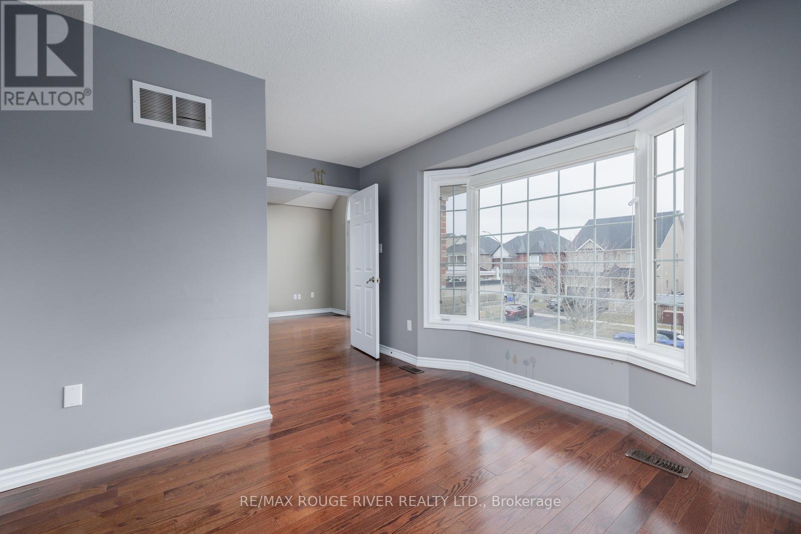 34 Harry Gay Drive, Clarington (Courtice), ON - Indoor Photo Showing Other Room