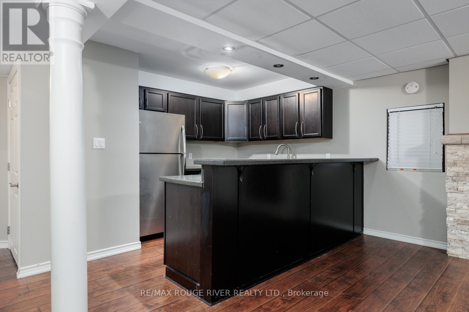34 Harry Gay Drive, Clarington (Courtice), ON - Indoor Photo Showing Kitchen