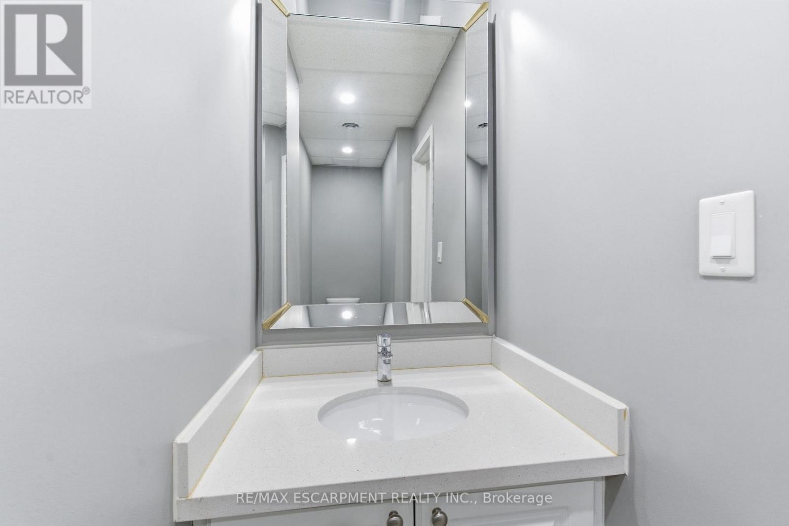 102 - 838 Fennell Avenue E, Hamilton, ON