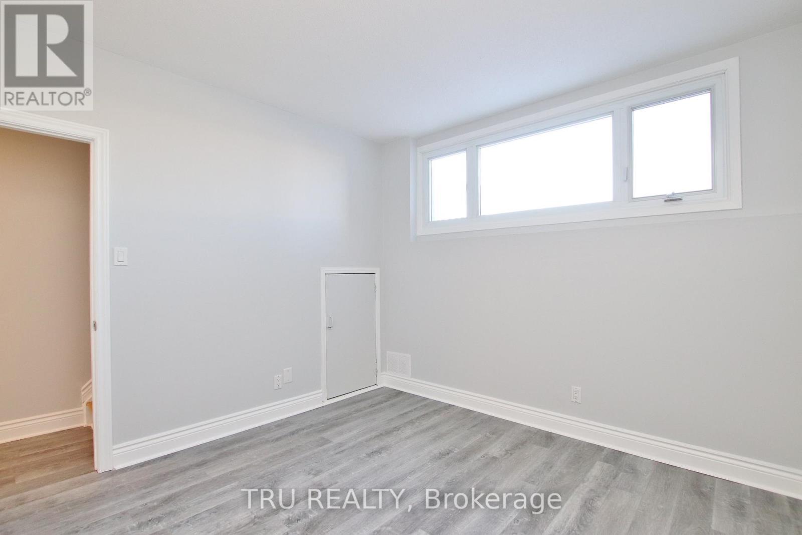 B - 86 Elvaston Avenue, Ottawa, ON