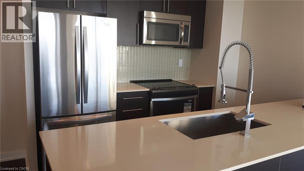 4011 Brickstone Mews Unit# 3610, Mississauga, ON - Indoor Photo Showing Kitchen With Upgraded Kitchen