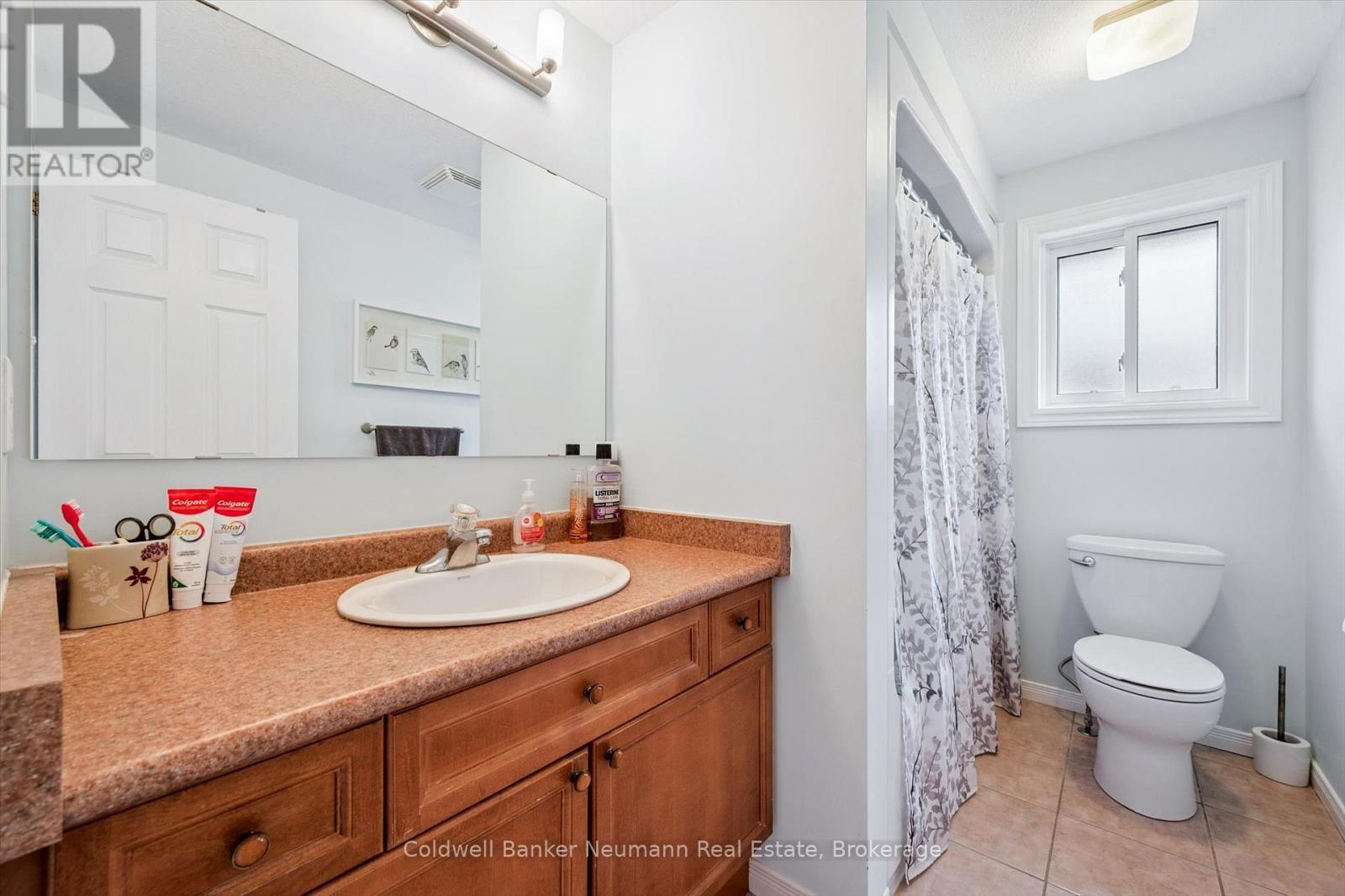147 Milson Crescent, Guelph (Kortright Hills), ON - Indoor Photo Showing Bathroom