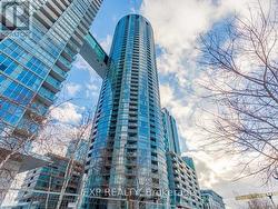 3712 - 21 ICEBOAT TERRACE Toronto, ON M5V 4A9
