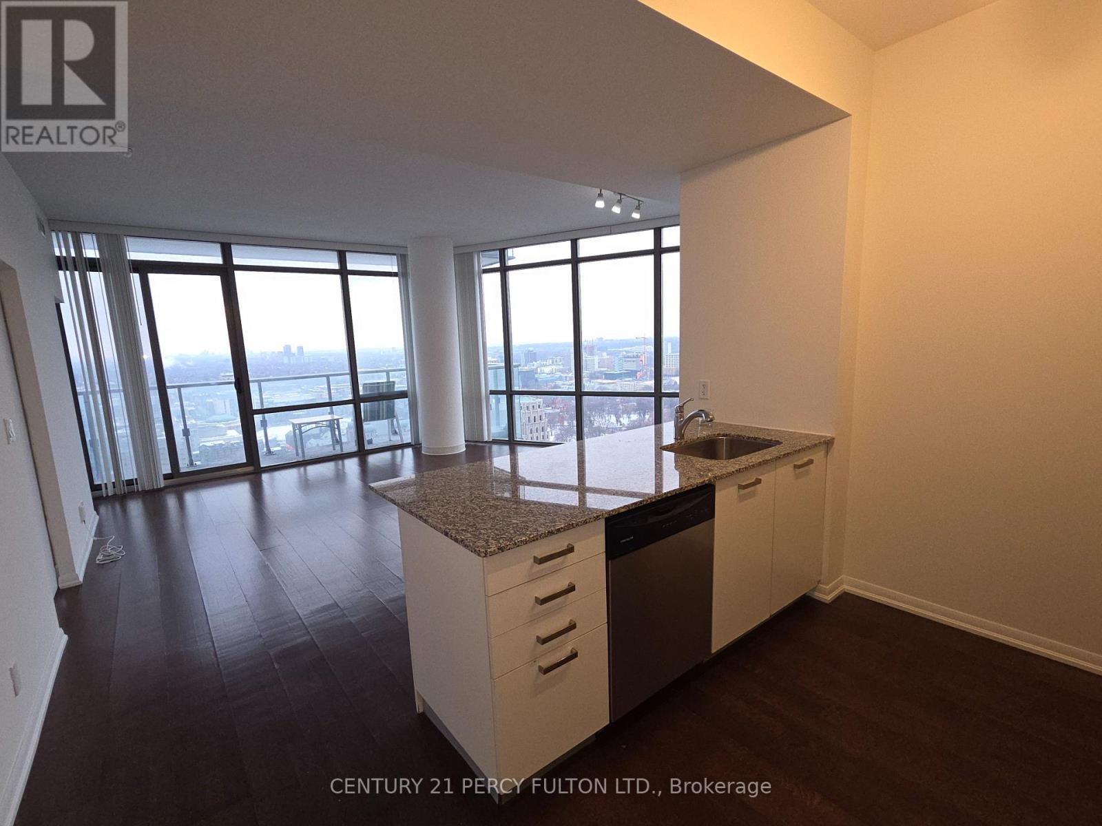 3303 - 832 Bay Street, Toronto, ON - Indoor