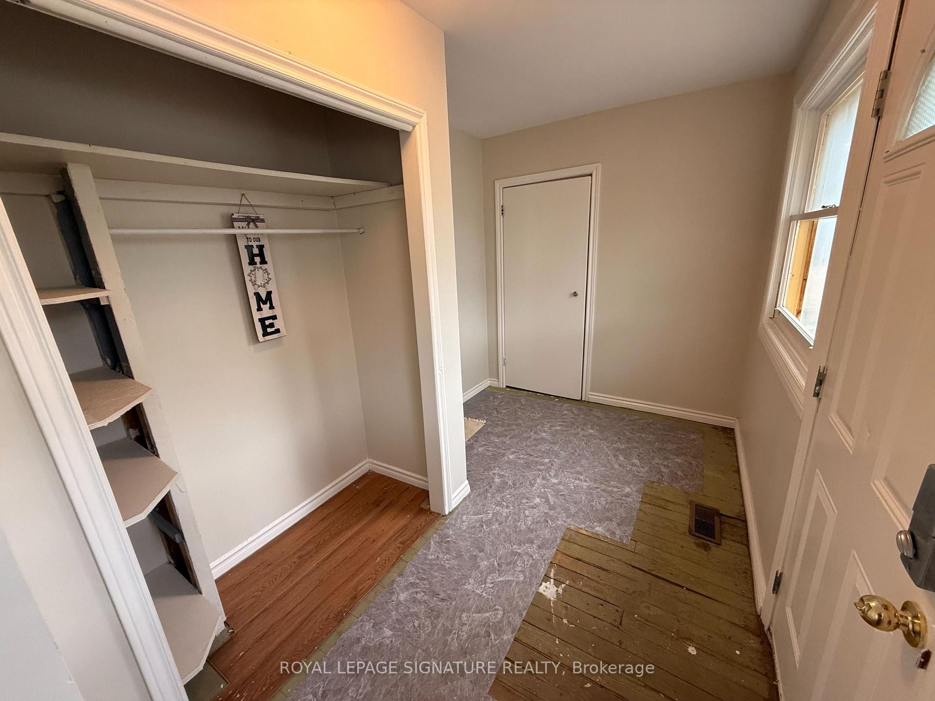 75 Old Mosley Street, Wasaga Beach, ON - Indoor Photo Showing Other Room