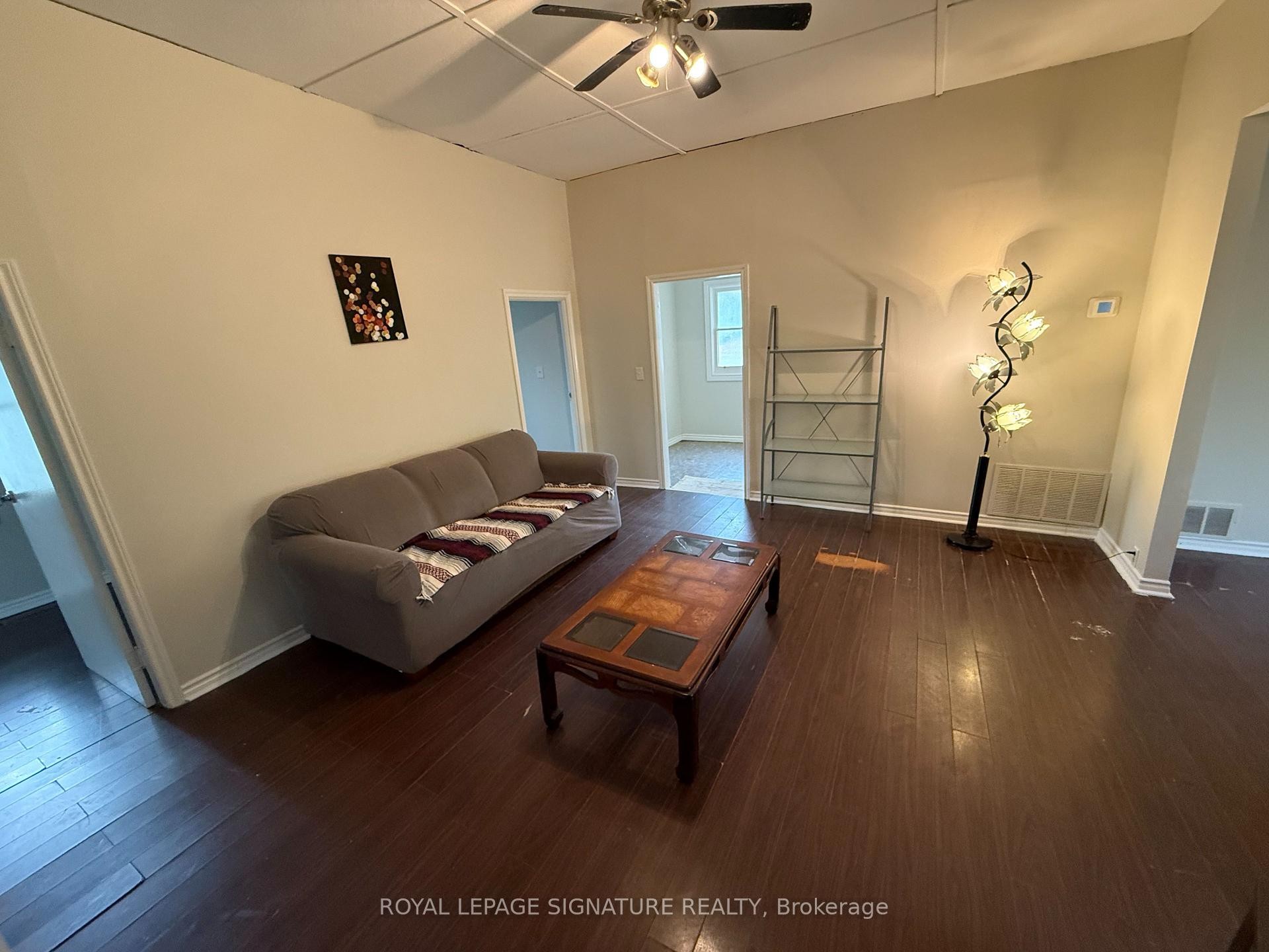 75 Old Mosley Street, Wasaga Beach, ON - Indoor