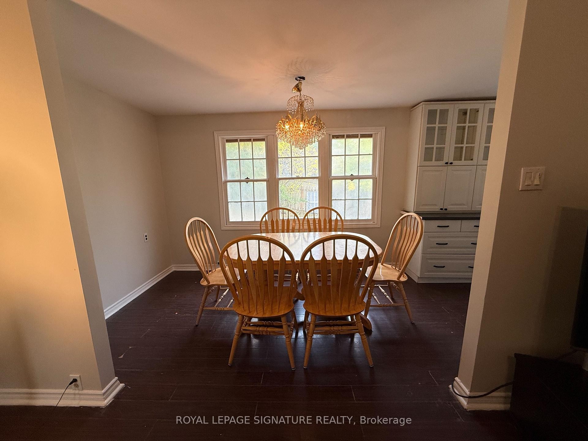 75 Old Mosley Street, Wasaga Beach, ON - Indoor Photo Showing Dining Room