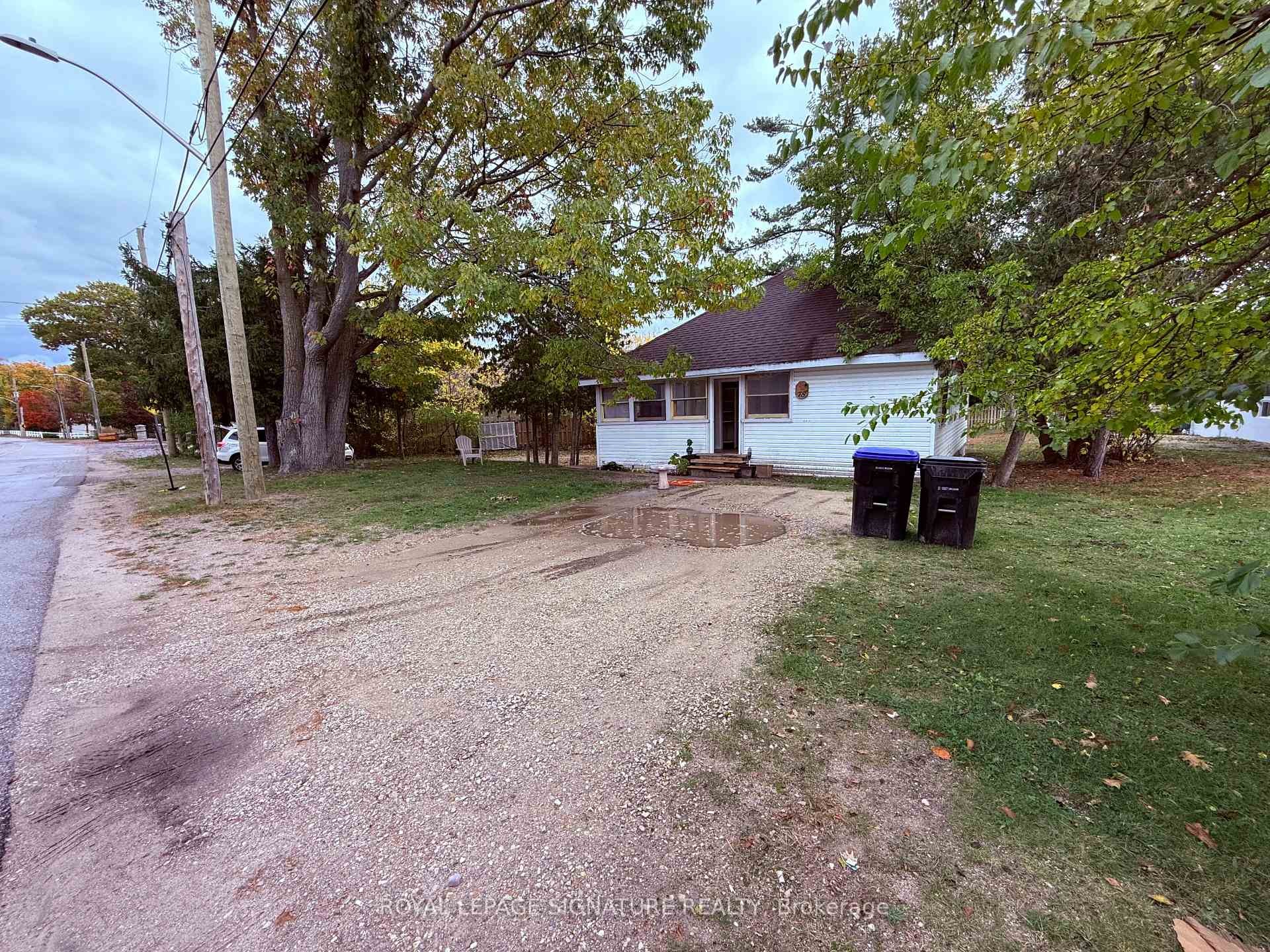 75 Old Mosley Street, Wasaga Beach, ON - Outdoor