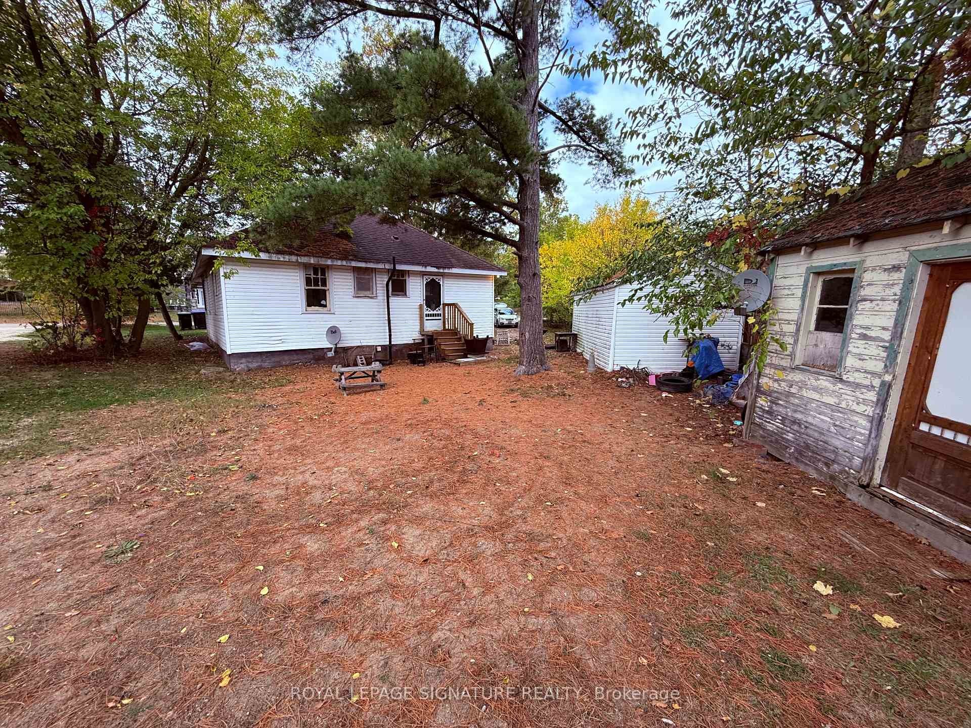 75 Old Mosley Street, Wasaga Beach, ON - Outdoor