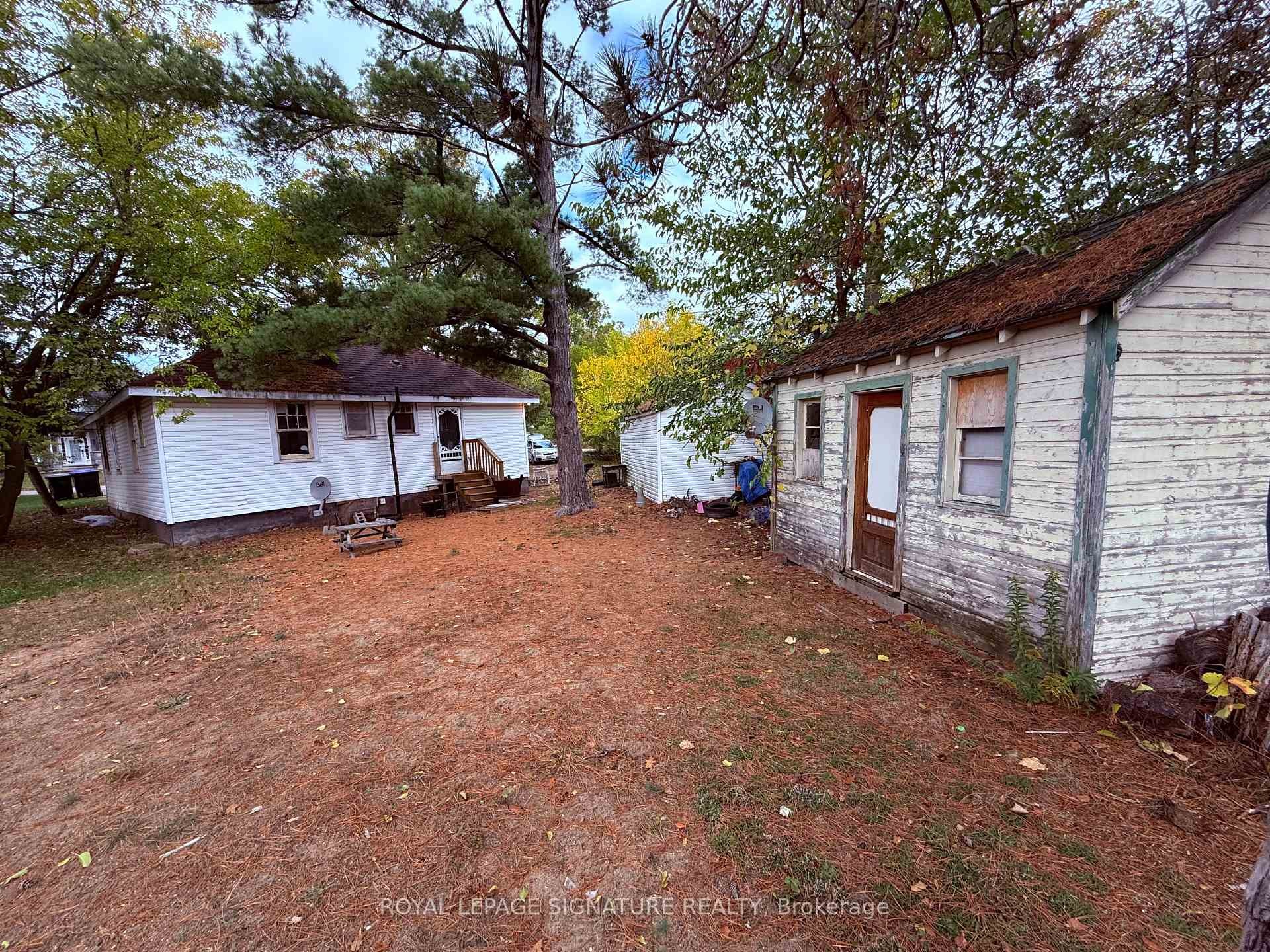 75 Old Mosley Street, Wasaga Beach, ON - Outdoor