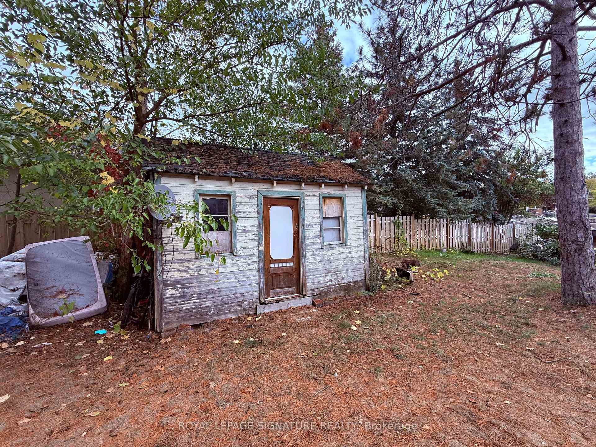 75 Old Mosley Street, Wasaga Beach, ON - Outdoor