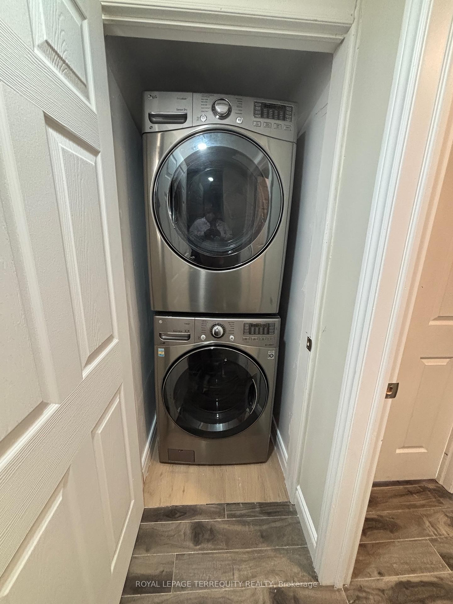 Bsmnt-22 Paloma Place, Toronto, ON - Indoor Photo Showing Laundry Room