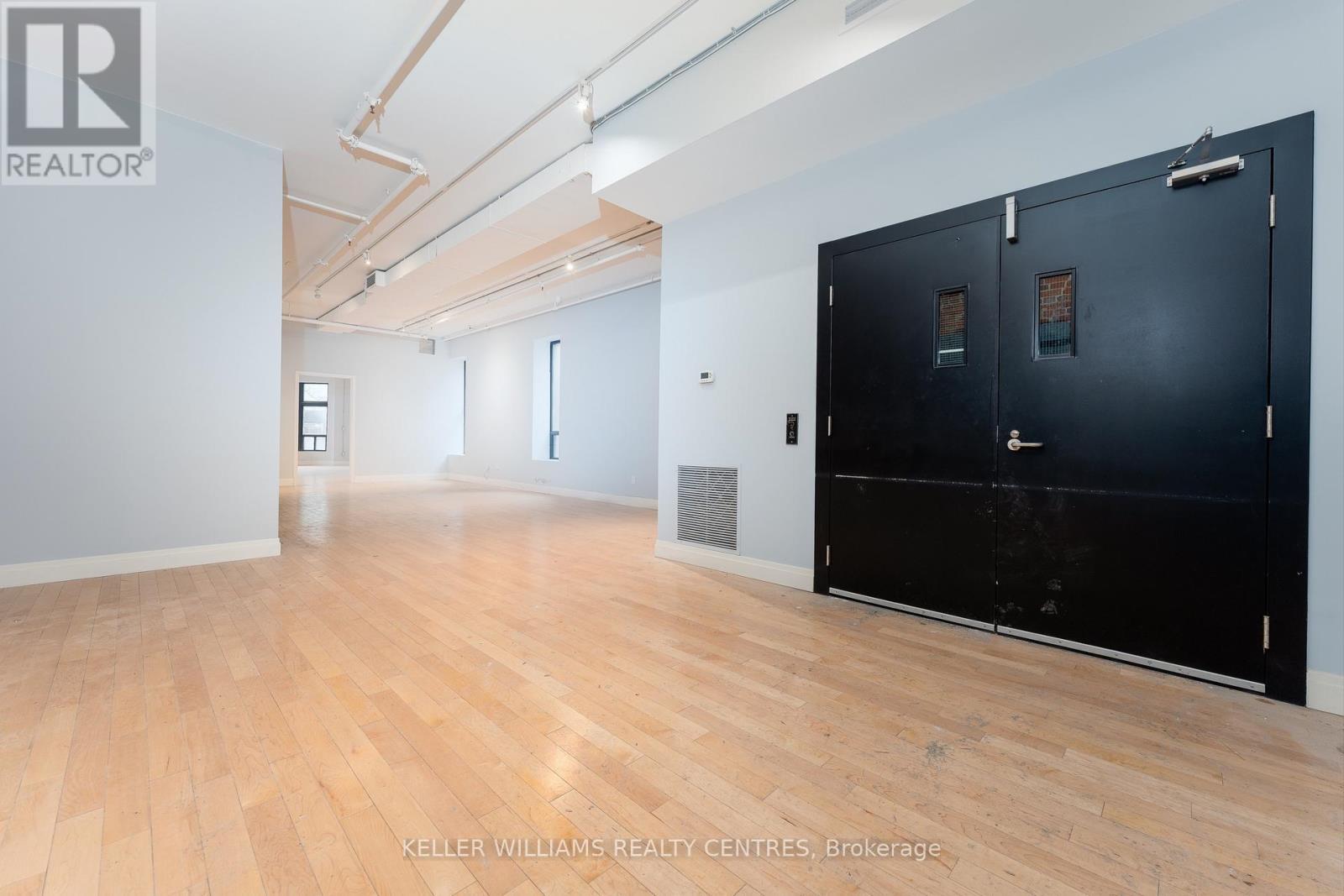 201 - 489 Queen Street W, Toronto, ON