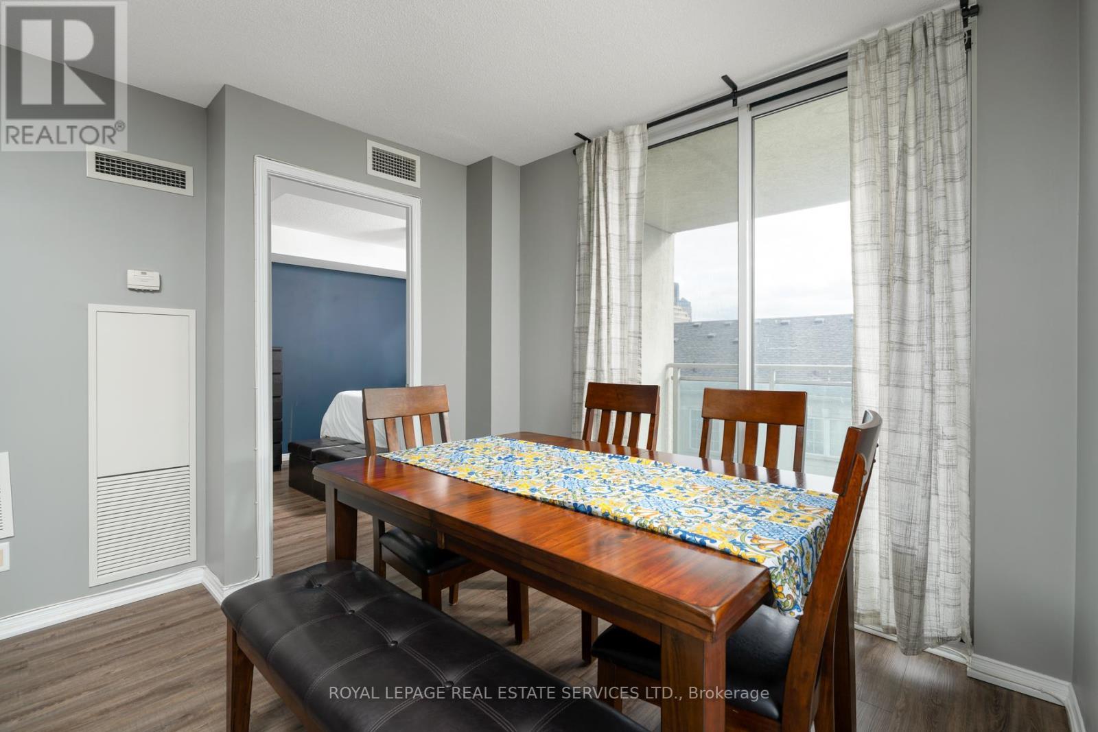 2E - 8 Rosebank Drive, Toronto, ON - Indoor Photo Showing Dining Room