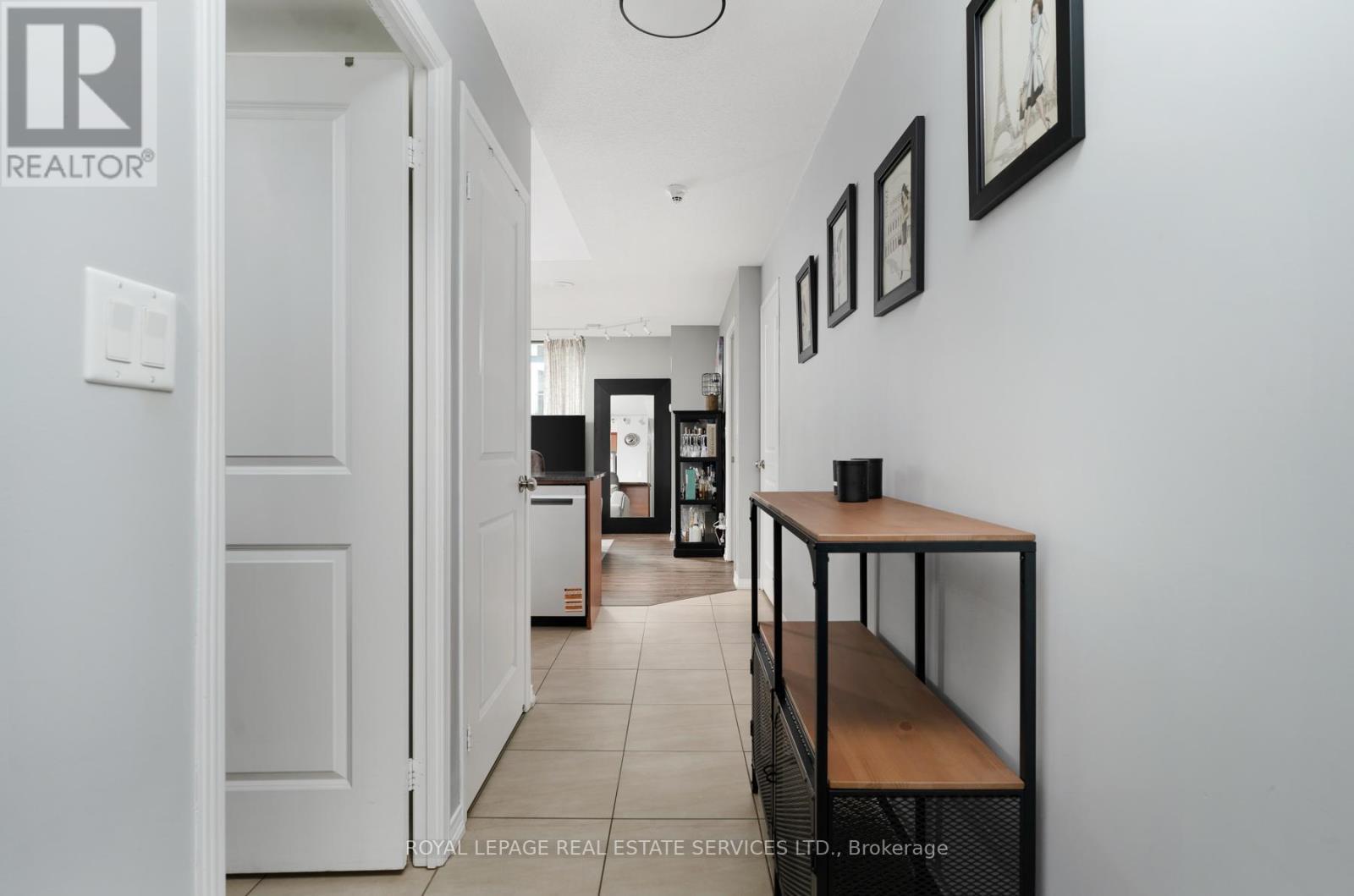 2E - 8 Rosebank Drive, Toronto, ON - Indoor Photo Showing Other Room