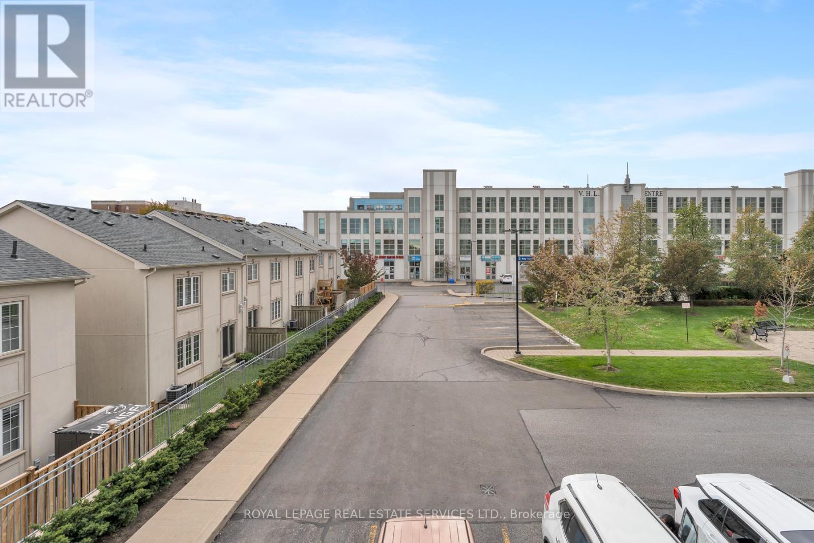 2E - 8 Rosebank Drive, Toronto, ON - Outdoor