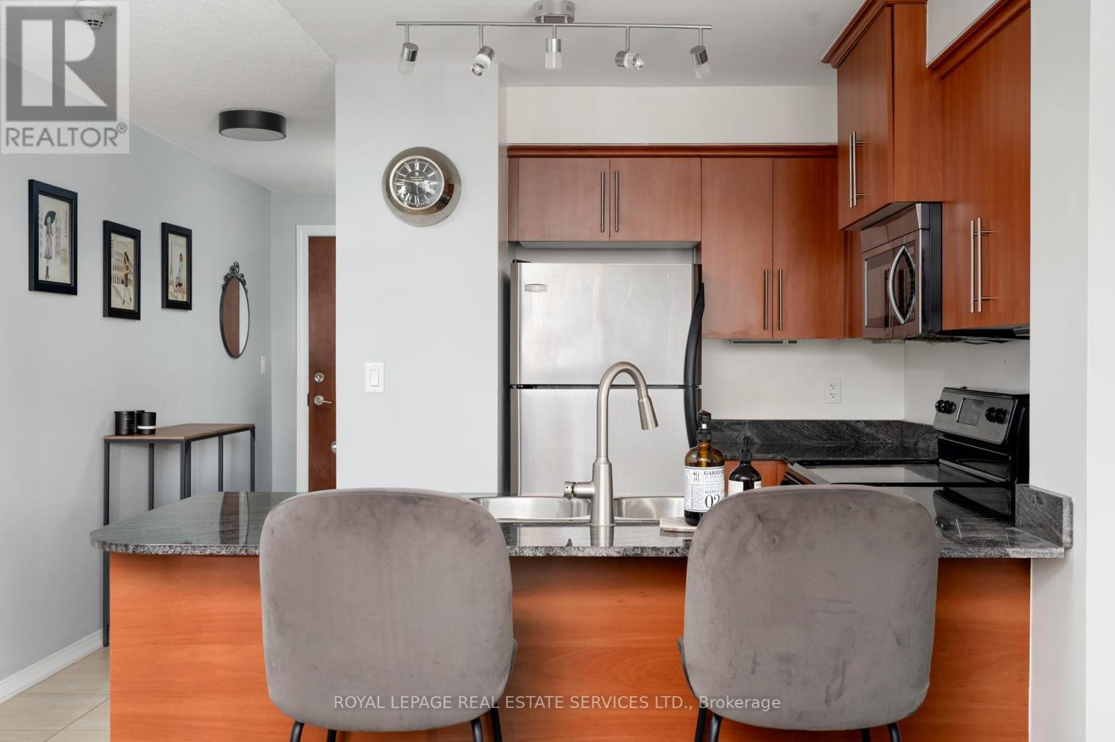 2E - 8 Rosebank Drive, Toronto, ON - Indoor Photo Showing Office